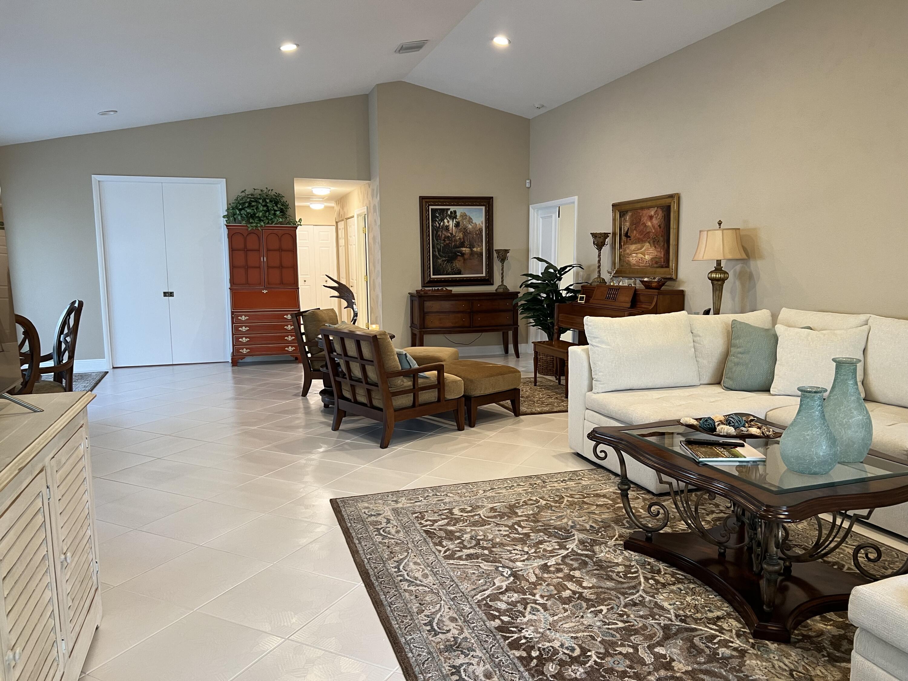 11288 Cloverleaf Circle Boca Raton, FL 33428 - Photo 10 of 55 Great room