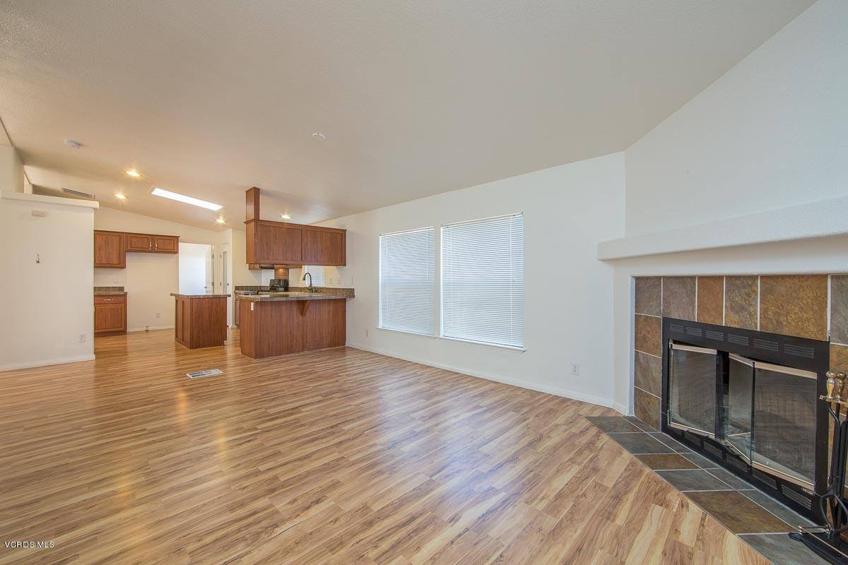1550 Rory Lane, Unit SP 269 Simi Valley, CA 93063 - Photo 12 of 22 1550Rory-269-19
