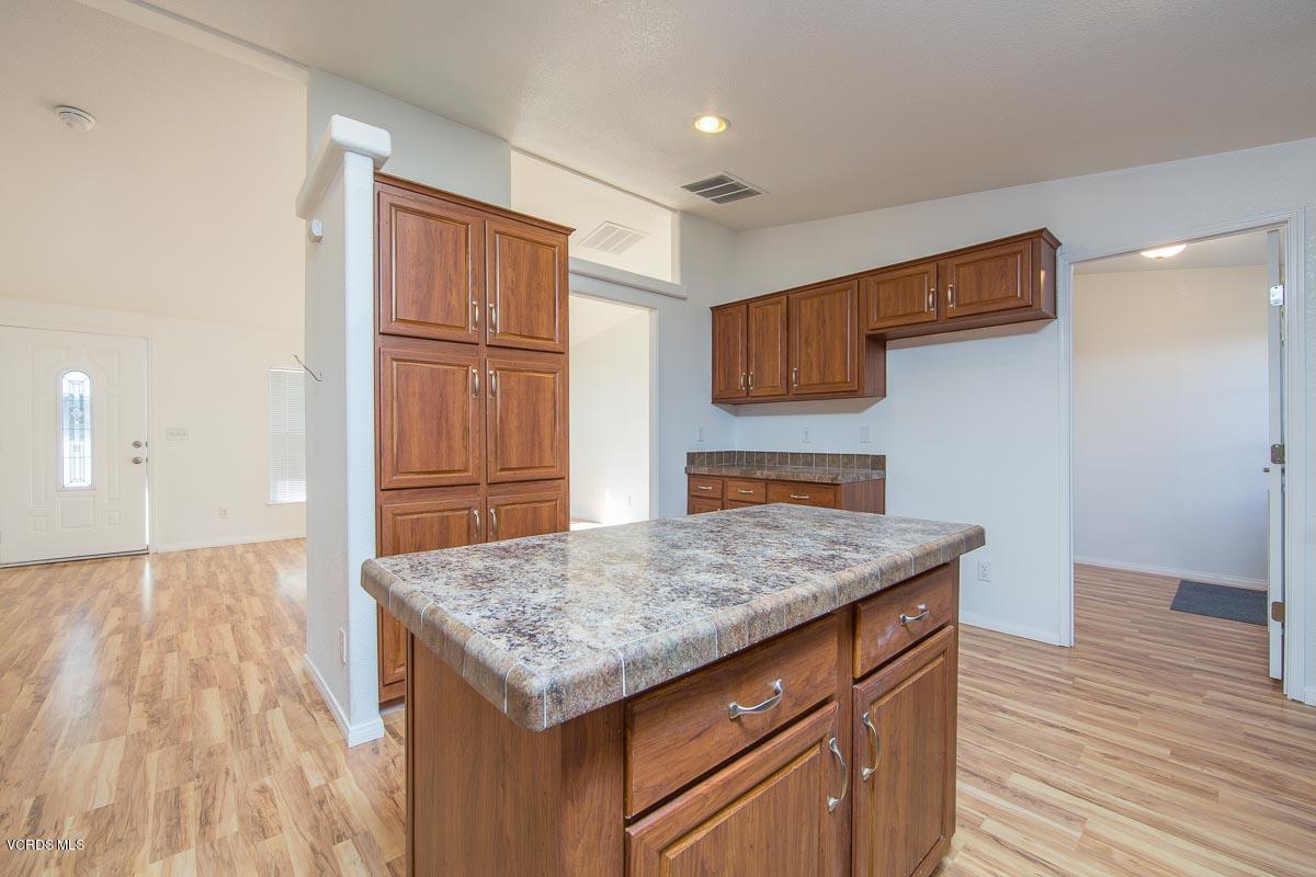 1550 Rory Lane, Unit SP 269 Simi Valley, CA 93063 - Photo 8 of 22 1550Rory-269-15