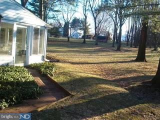 250 Beaver Road Southampton, PA 18966 - Photo 3 of 6 Gallery Image 3