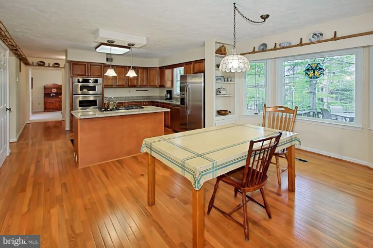 7420 Brian Run Court Springfield, VA 22153 - Photo 18 of 30 Kitchen