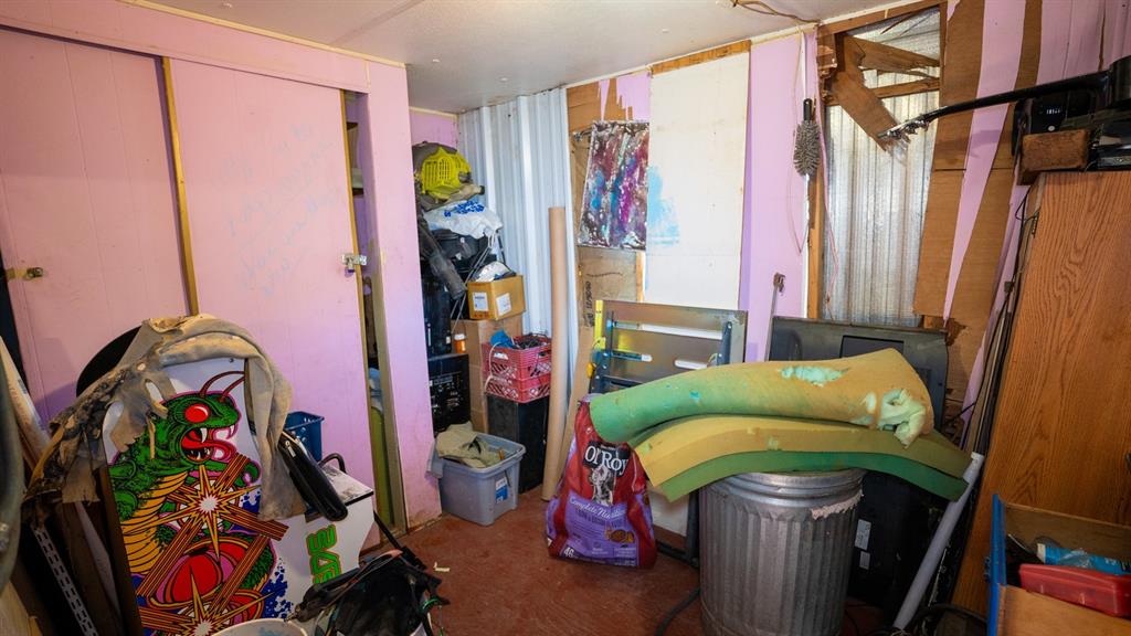 7000 County Road 131B Terrell, TX 75161 - Photo 16 of 24 kids room with toys and a closet