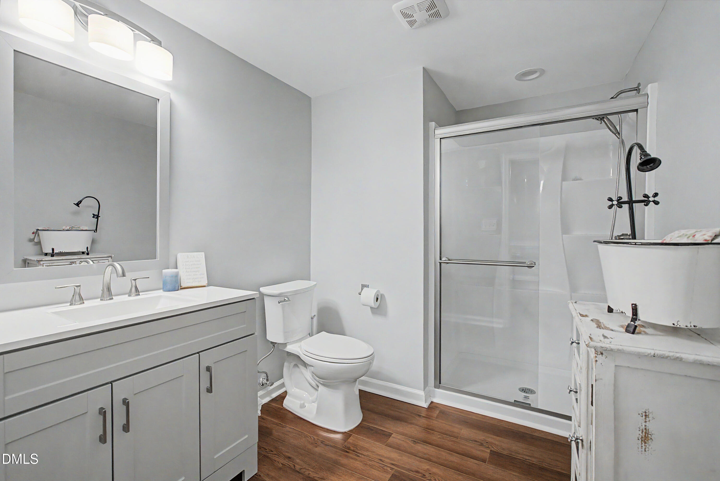 5517 North Hawthorne Way Raleigh, NC 27613 - Photo 30 of 84