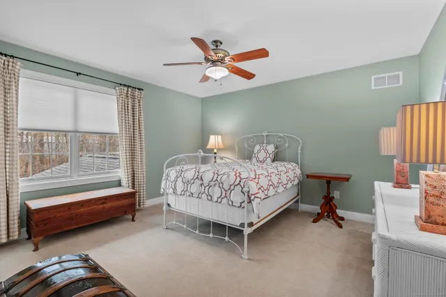 $678,500 | 18 Daniel Circle, Unit 18, Suffield, CT 06078