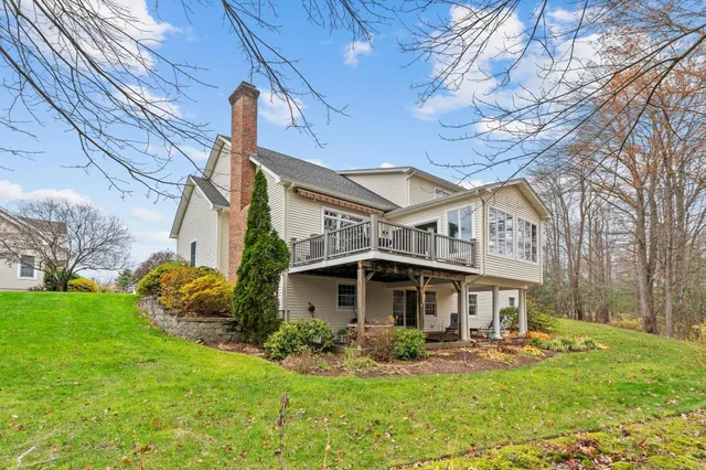 $678,500 | 18 Daniel Circle, Unit 18, Suffield, CT 06078