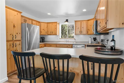 $679,000 | 43888 Yosemite Drive, Big Bear Lake, CA 92315