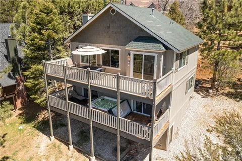 $679,000 | 43888 Yosemite Drive, Big Bear Lake, CA 92315
