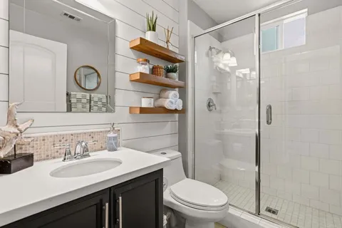$2,349,000 | 15864 Via Montenero, San Diego, CA 92127