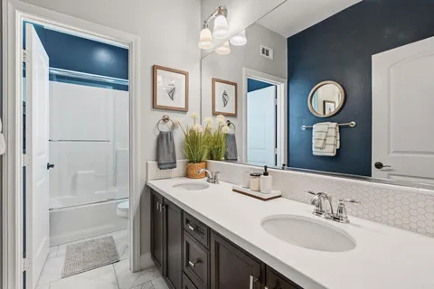 $2,349,000 | 15864 Via Montenero, San Diego, CA 92127