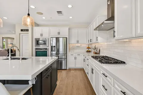 $2,349,000 | 15864 Via Montenero, San Diego, CA 92127
