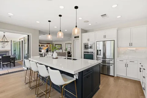 $2,349,000 | 15864 Via Montenero, San Diego, CA 92127
