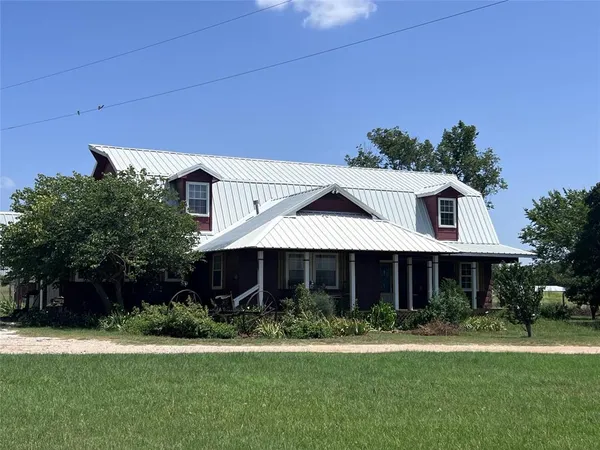 $775,000 | 706 County Road 4599, Boyd, TX 76023