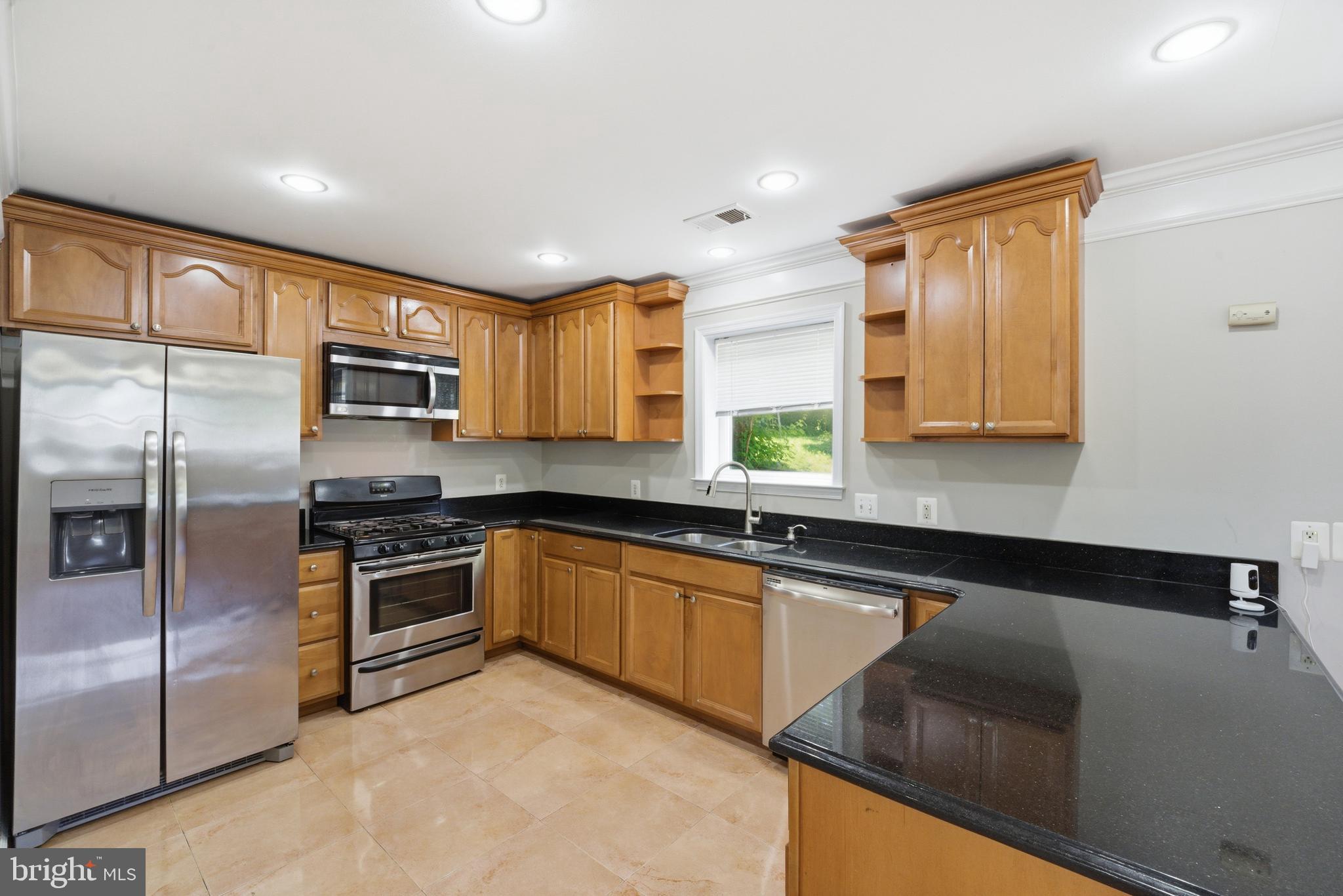 2507 Weisman Road Silver Spring, MD 20902 - Photo 13 of 41 Beautifully Updated Kitchen