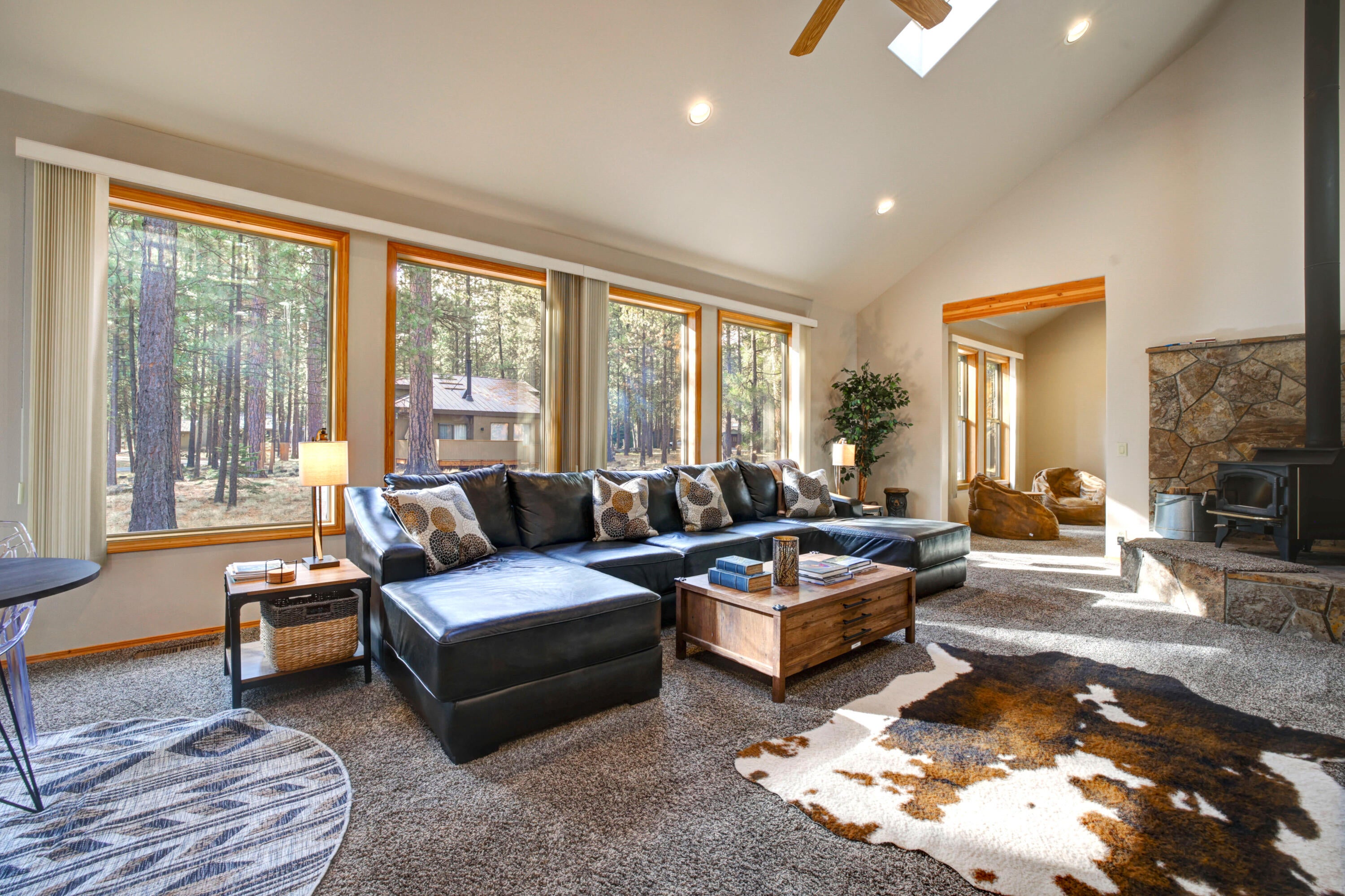 13633 Shad Bush Black Butte Ranch, OR 97759 - Photo 5 of 35 13633 Shad Bush-10