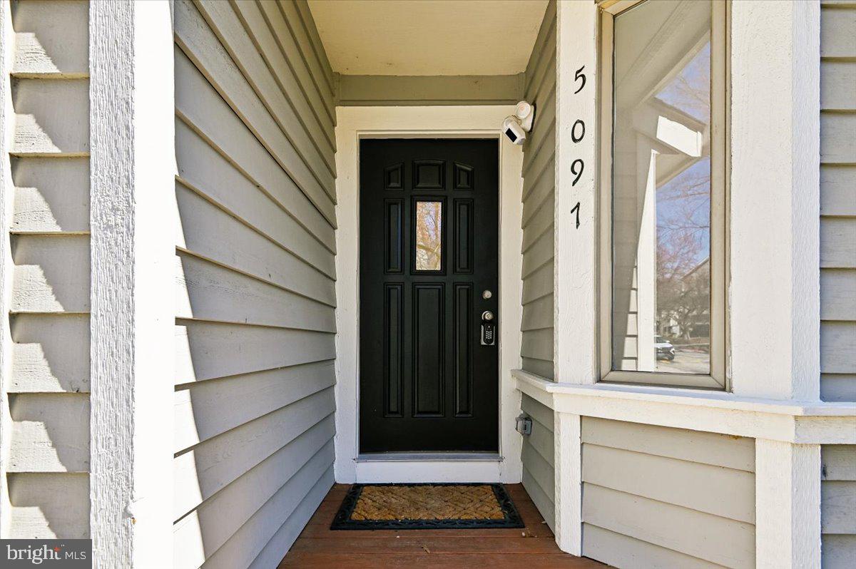 5097 Columbia Road, Unit 16 18 Columbia, MD 21044 - Photo 3 of 65 Inviting Entry