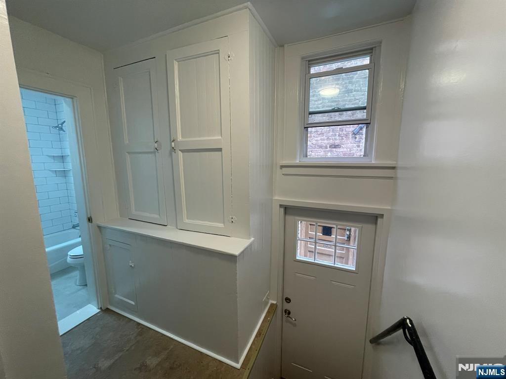 181 County Road, Unit 1 Tenafly, NJ 07670 - Photo 20 of 23 Gallery Image 20