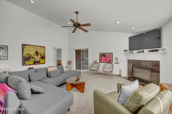 $2,700 | 4935 Coronado Drive, Wilmington, NC 28409