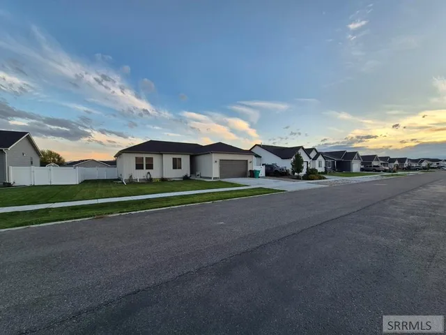 $449,900 | 1573 Petersburg Drive, Chubbuck, ID 83202