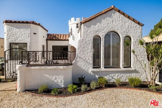 $1,149,000 | 2207 Alsace Avenue, Los Angeles, CA 90016