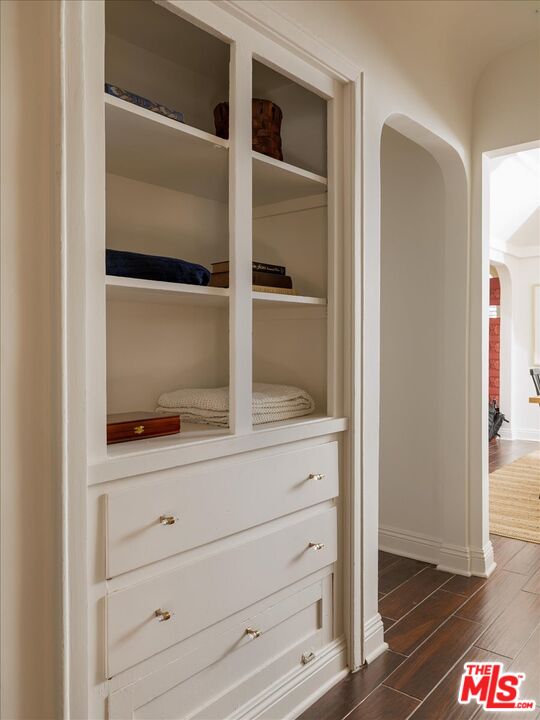 2207 Alsace Avenue Los Angeles, CA 90016 - Photo 17 of 36