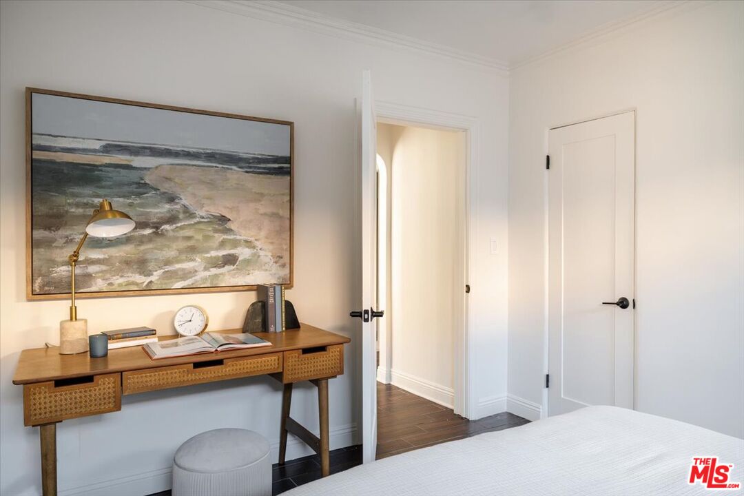 2207 Alsace Avenue Los Angeles, CA 90016 - Photo 19 of 36