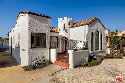 $1,149,000 | 2207 Alsace Avenue, Los Angeles, CA 90016