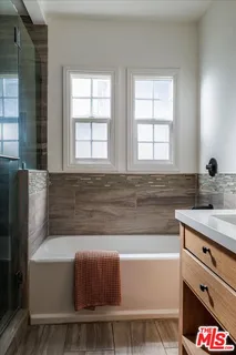 $1,149,000 | 2207 Alsace Avenue, Los Angeles, CA 90016