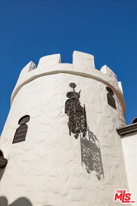 2207 Alsace Avenue Los Angeles, CA 90016 - Photo 4 of 36