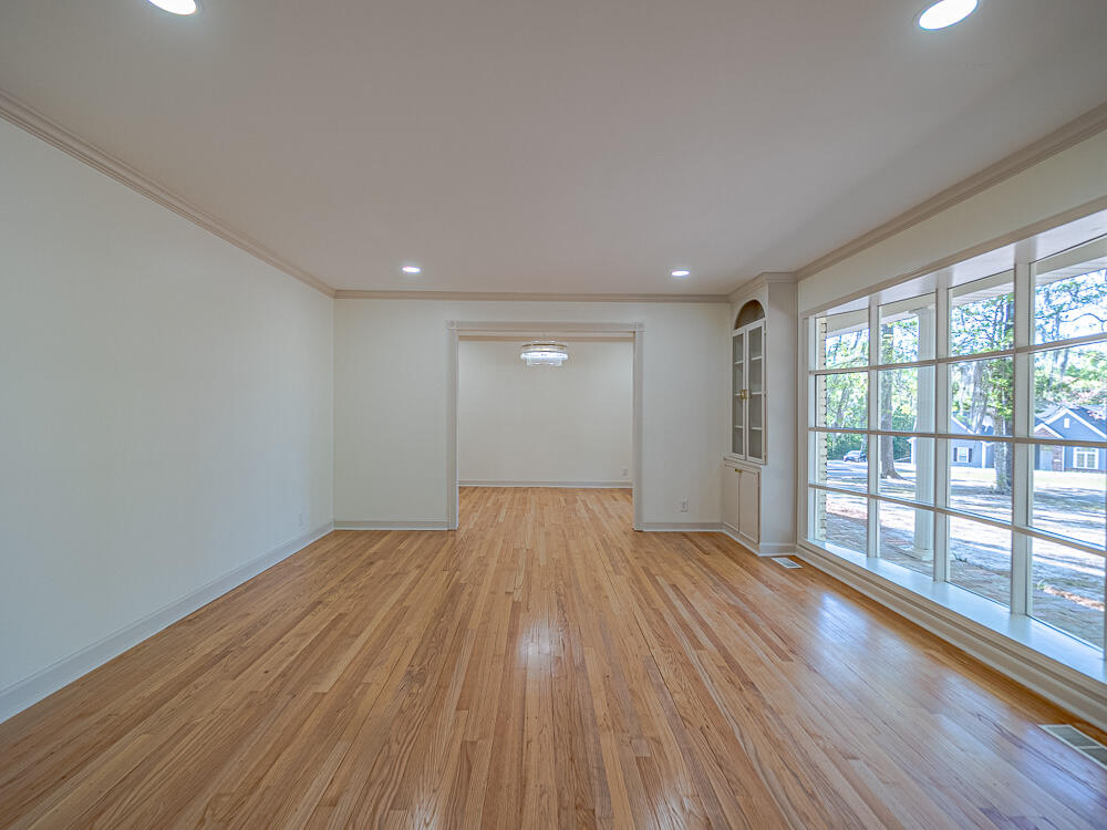 5900 Brookland Drive Sumter, SC 29154 - Photo 6 of 37