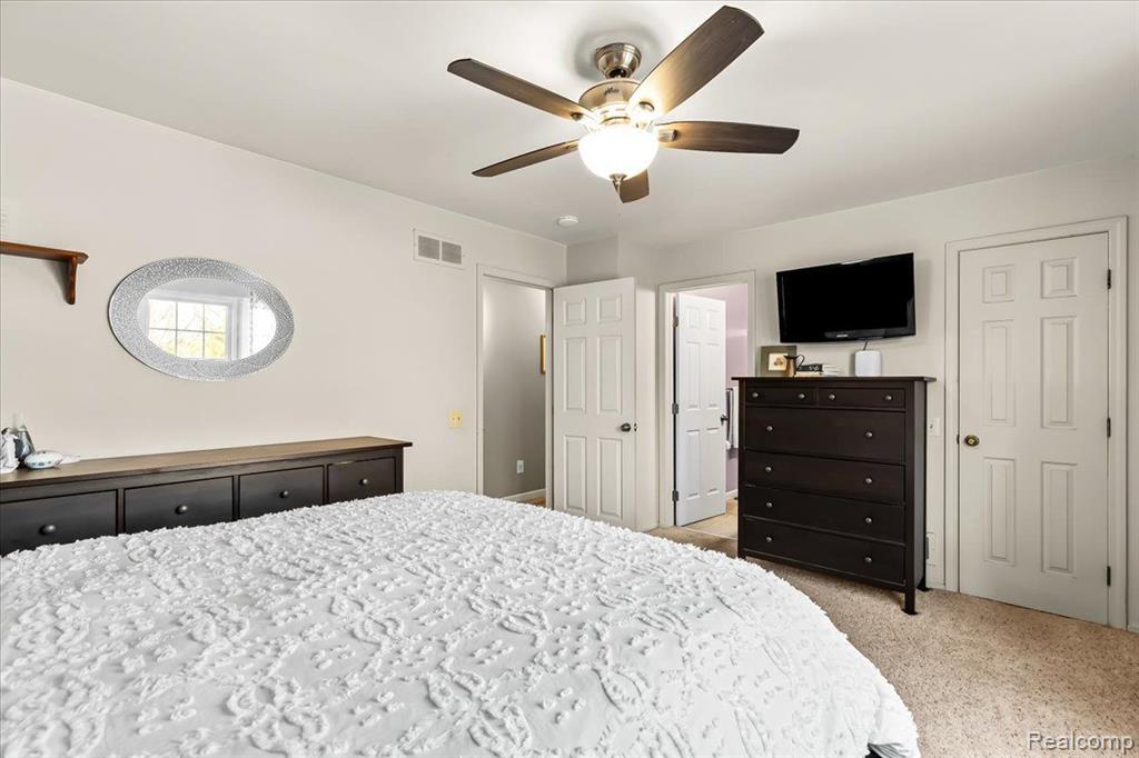 45010 Saltz Road Canton, MI 48187 - Photo 17 of 30 Gallery Image 17