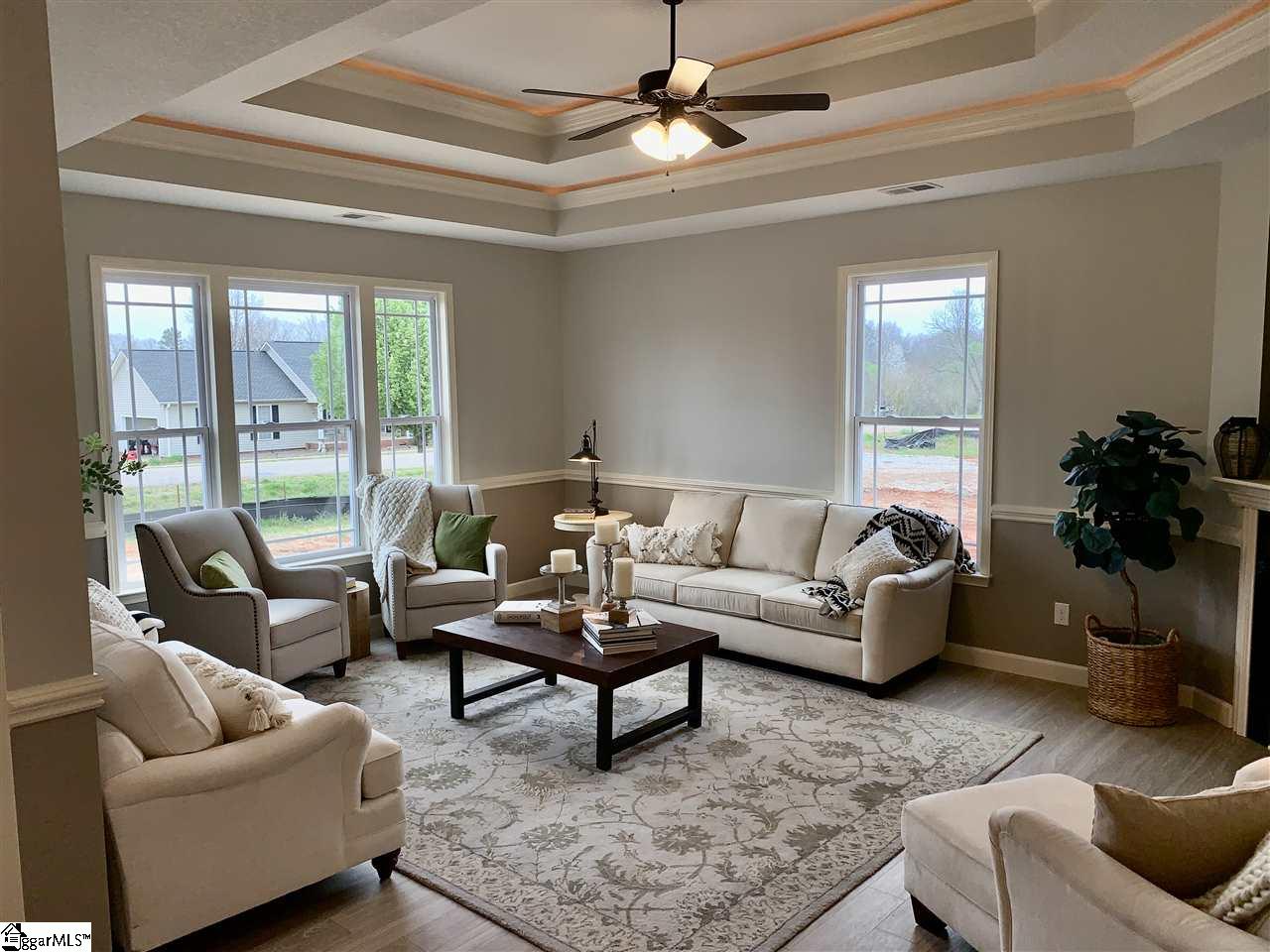 1390 Satterfield Road Greer, SC 29651 - Photo 4 of 20 Gallery Image 4