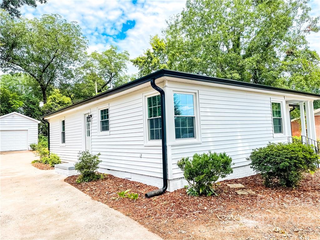 126 Brookhill Road Shelby, NC 28150 - Photo 3 of 17 Gallery Image 3