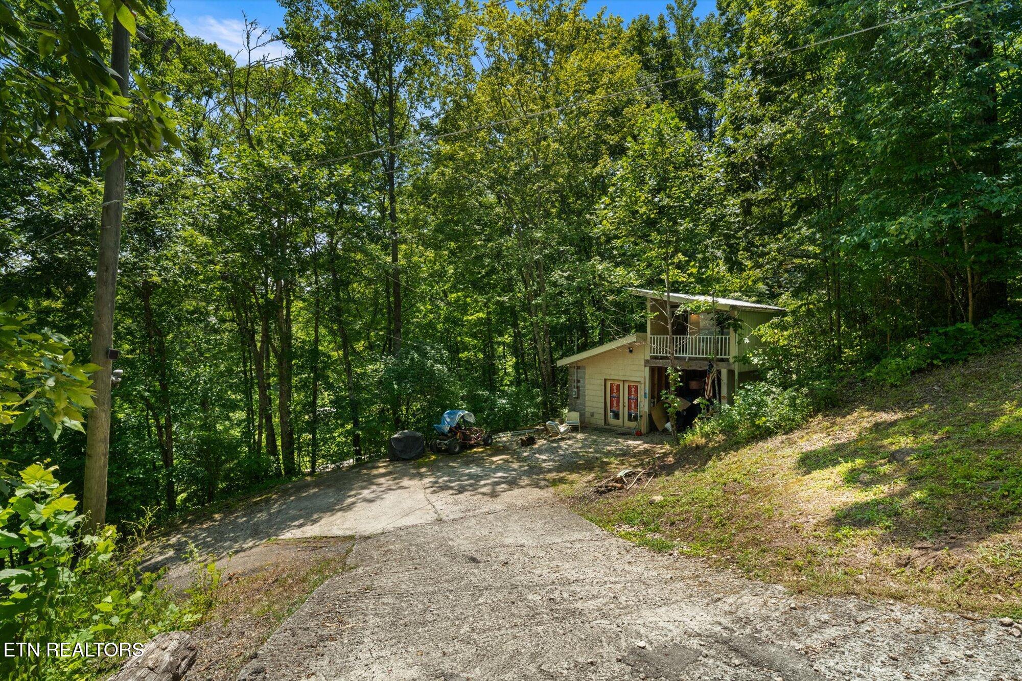 7801 Rollen Road Knoxville, TN 37920 - Photo 13 of 36 12-7801-Rollen-Rd-Knoxville-TN-12