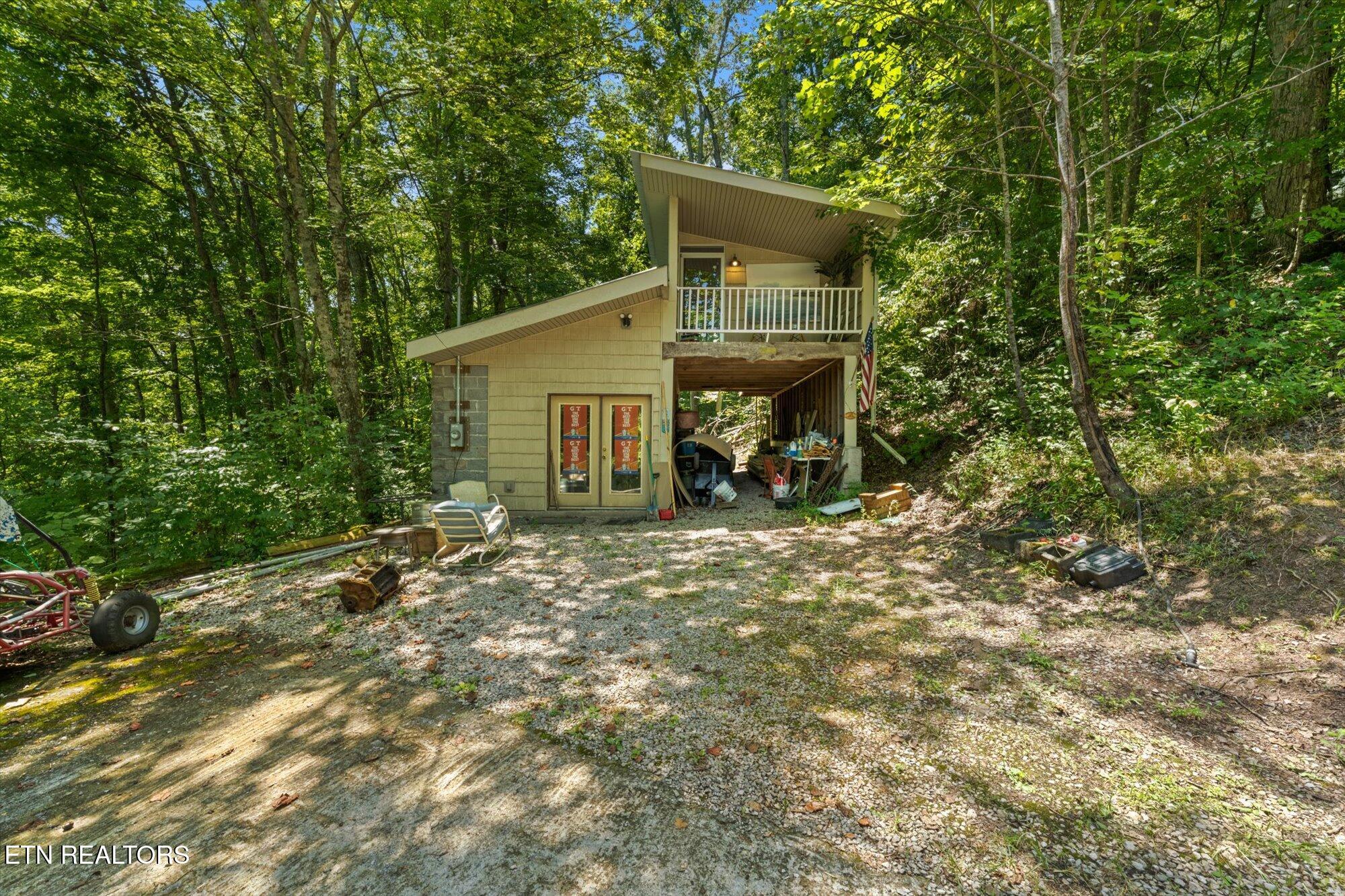 7801 Rollen Road Knoxville, TN 37920 - Photo 14 of 36 13-7801-Rollen-Rd-Knoxville-TN-13