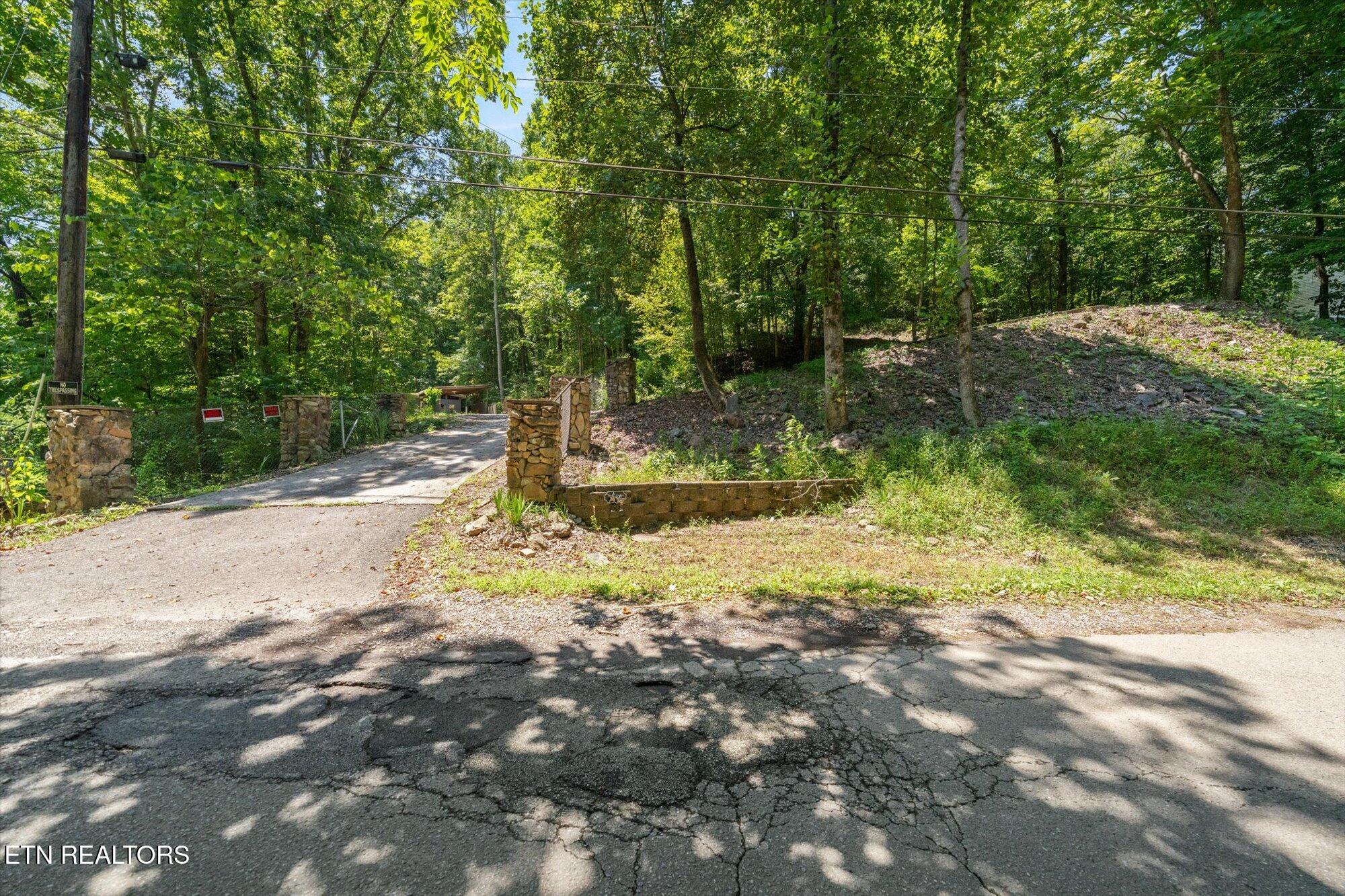 7801 Rollen Road Knoxville, TN 37920 - Photo 33 of 36 33-7801-Rollen-Rd-Knoxville-TN-33