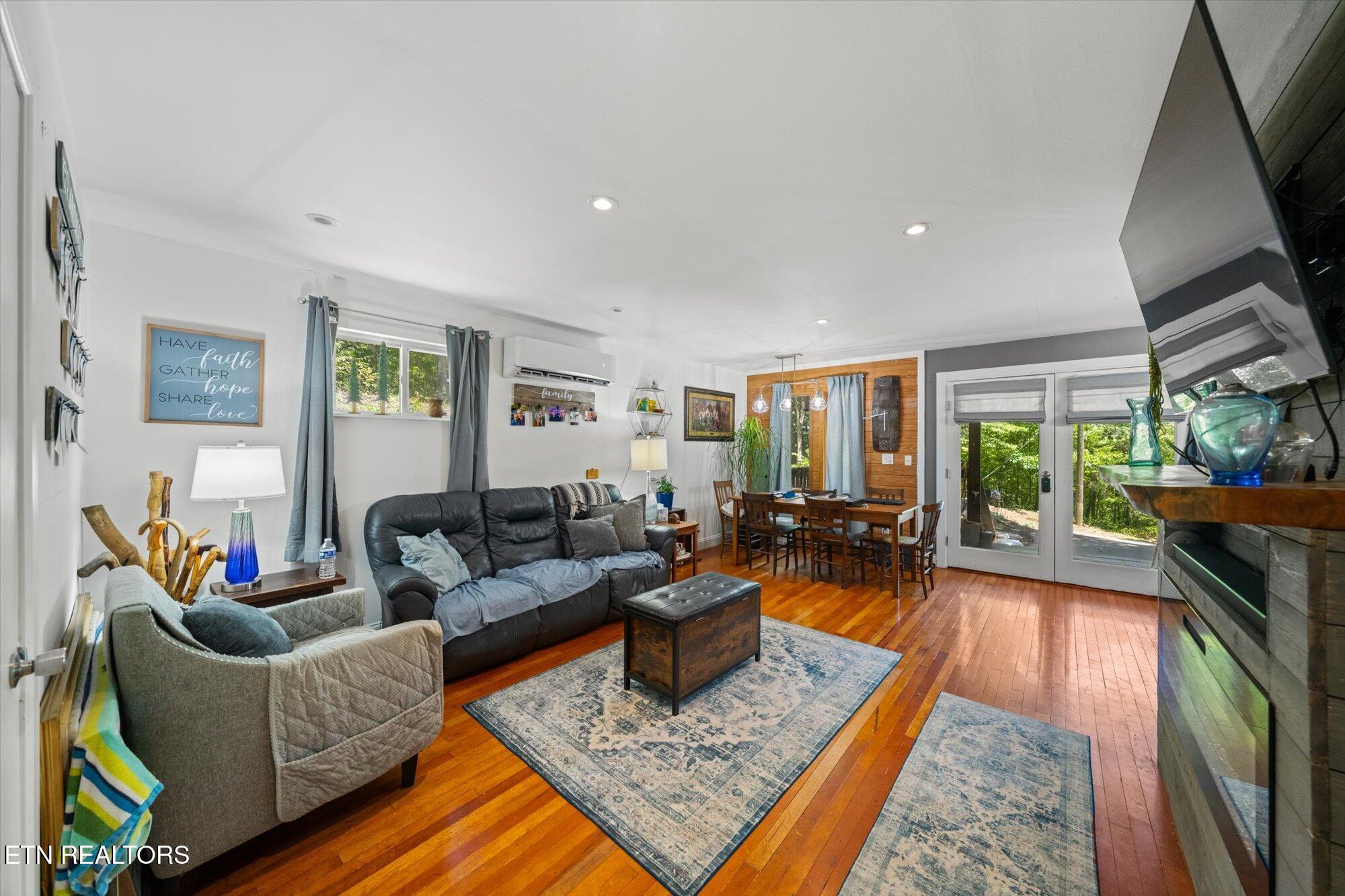 7801 Rollen Road Knoxville, TN 37920 - Photo 4 of 36 03-7801-Rollen-Rd-Knoxville-TN-3