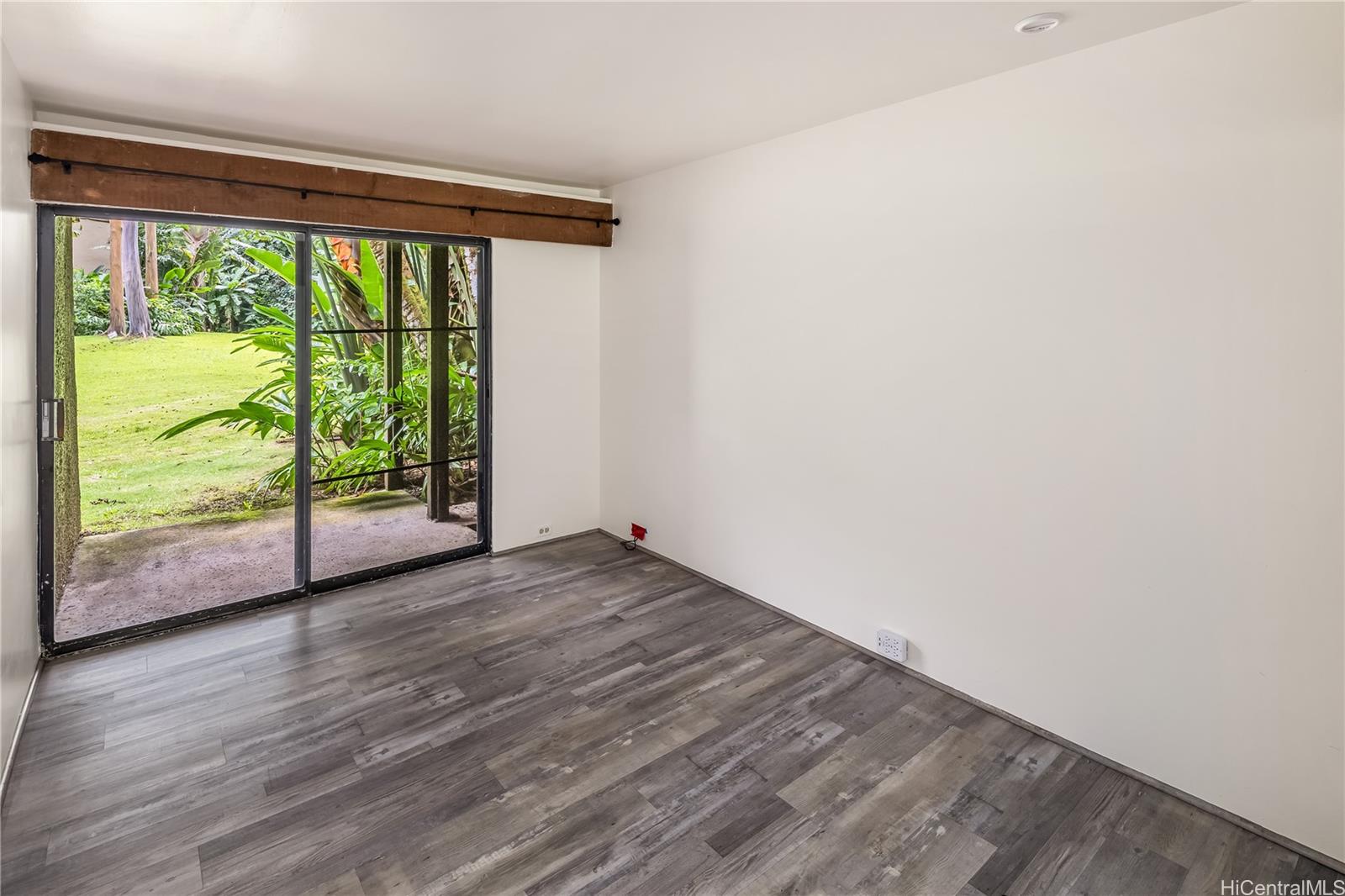 46-359 Haiku Road, Unit F6 Kaneohe, HI 96744 - Photo 24 of 25 Bedroom 3 without staging