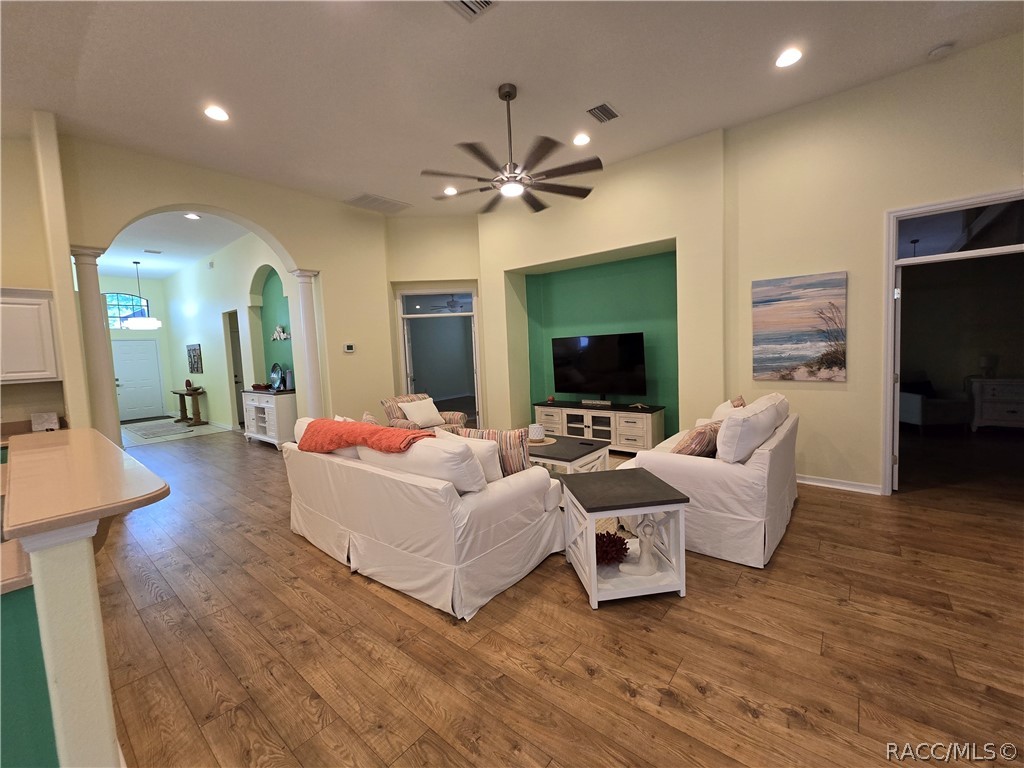 619 West Doerr Path Hernando, FL 34442 - Photo 12 of 57