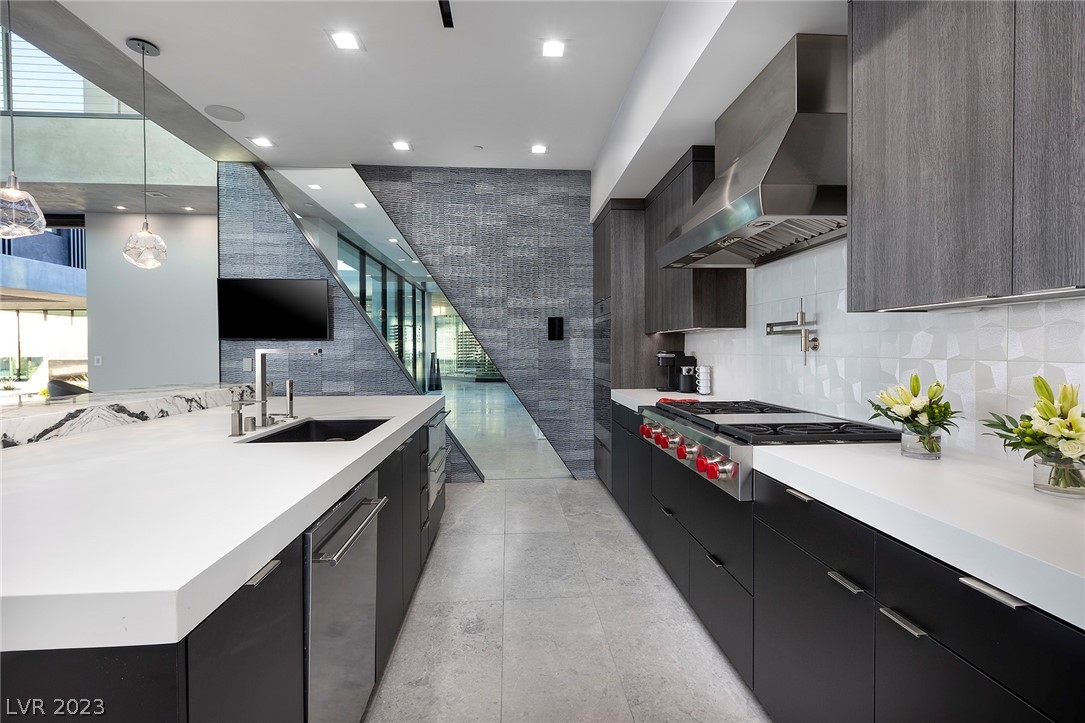 681 Dragon Peak Drive Henderson, NV 89012 - Photo 10 of 50