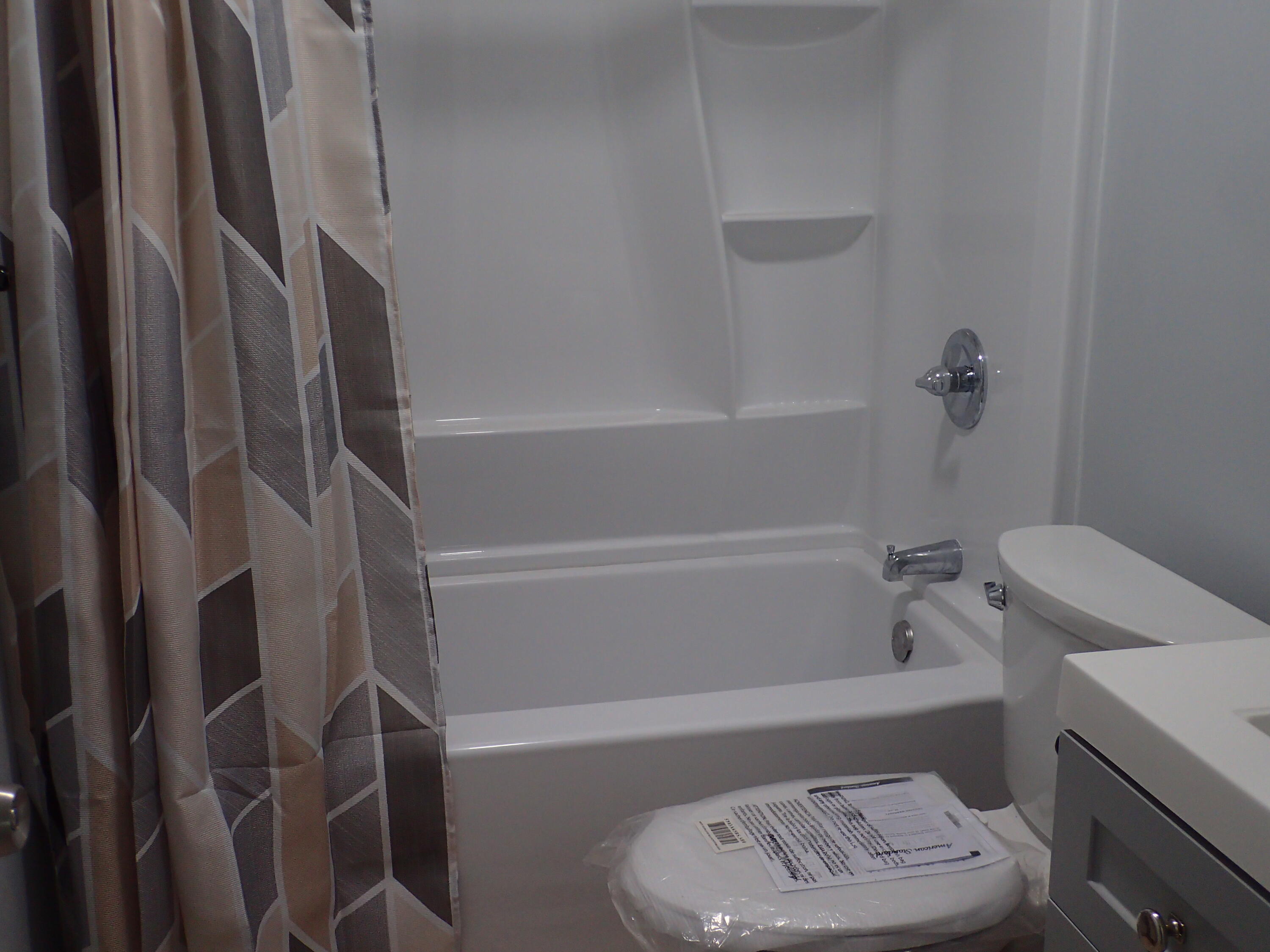 176 Rochester Street Berwick, ME 03901 - Photo 5 of 10 P4060130