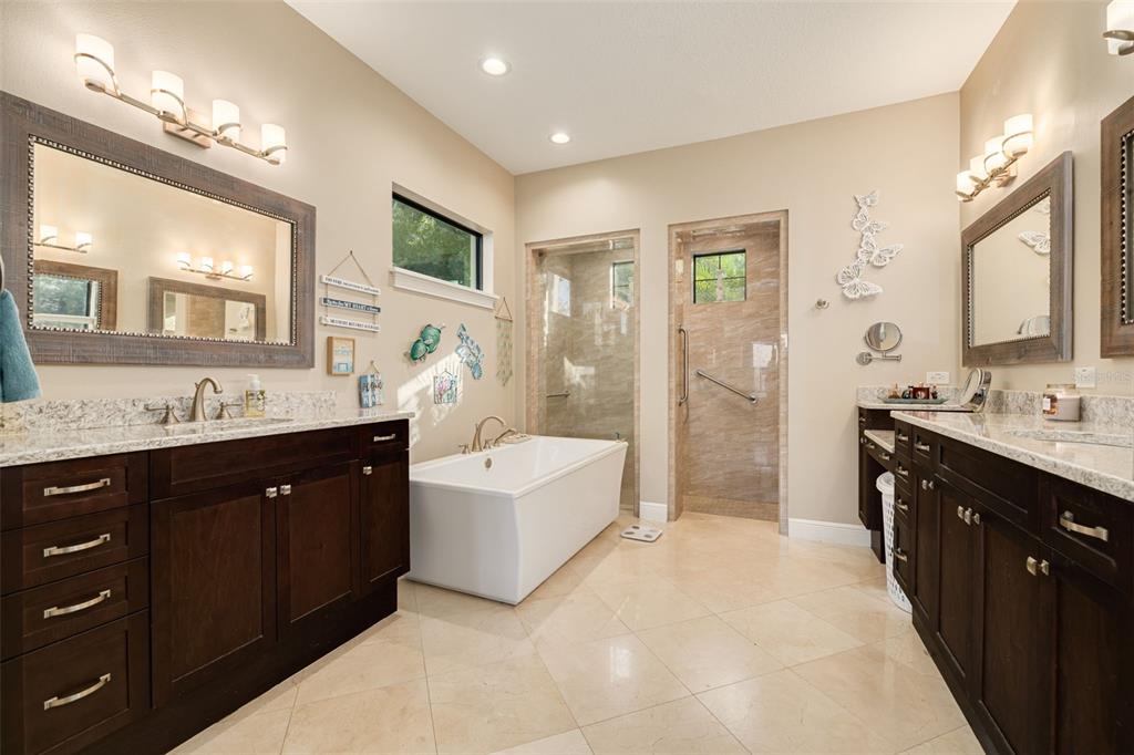 9505 Aqua Lane Odessa, FL 33556 - Photo 21 of 43