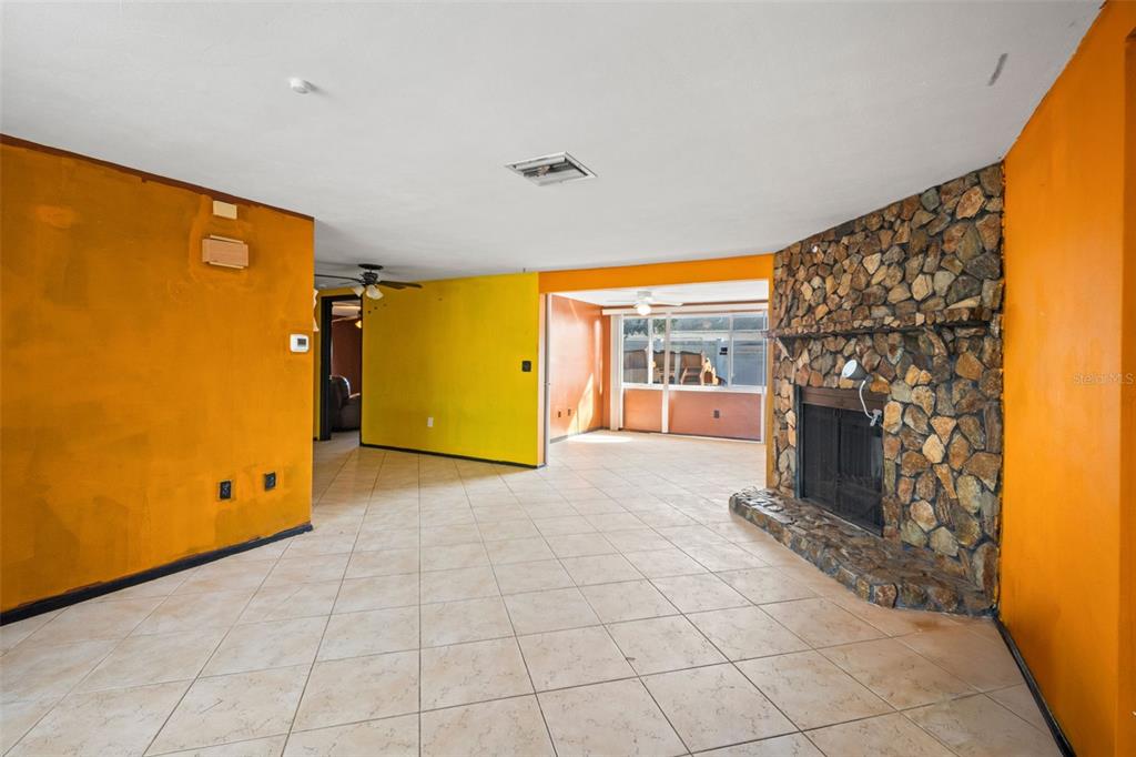 11200 Tamarix Avenue Port Richey, FL 34668 - Photo 4 of 31