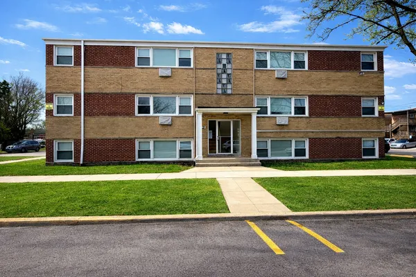 $800,000 | 4342 Warren Avenue, Hillside, IL 60162