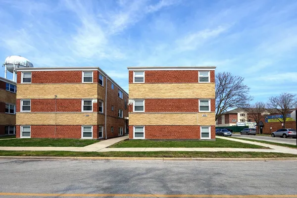 $800,000 | 4342 Warren Avenue, Hillside, IL 60162