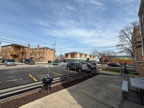 $800,000 | 4342 Warren Avenue, Hillside, IL 60162