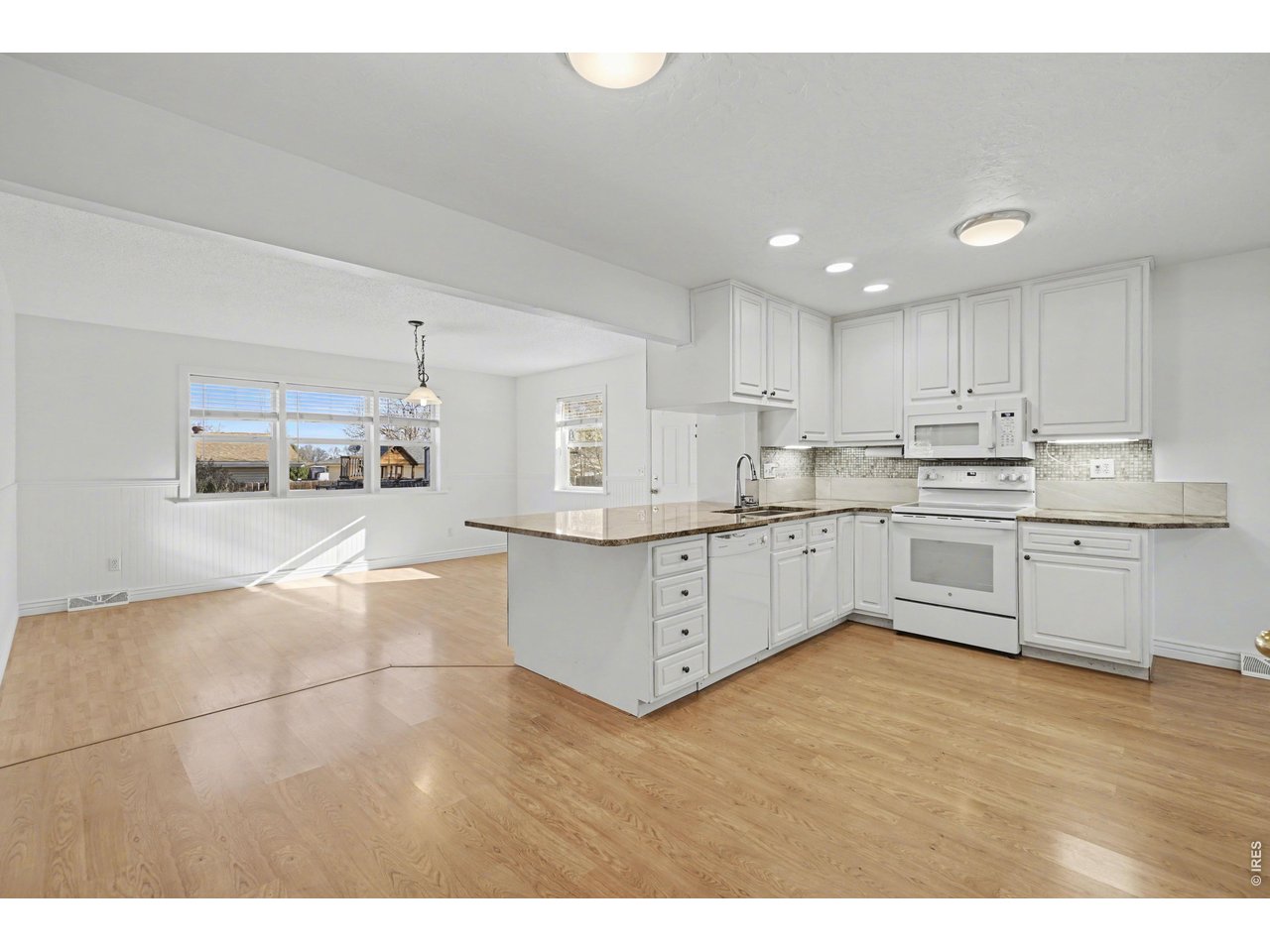 3711 West 7th Street Road Greeley, CO 80634 - Photo 7 of 39 Entertainer's dream!