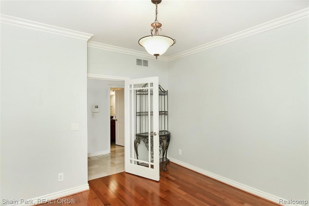 202 Walnut Boulevard Rochester, MI 48307 - Photo 24 of 39