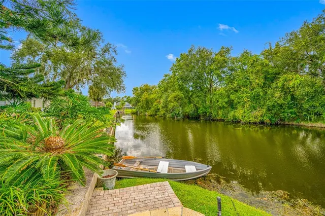 $830,000 | 17909 Clear Lake Drive, Lutz, FL 33548