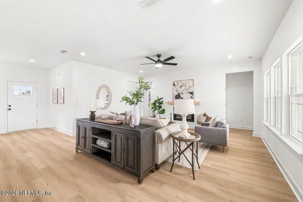 $450,000 | 433 Southeast 34th Street, Keystone Heights, FL 32656