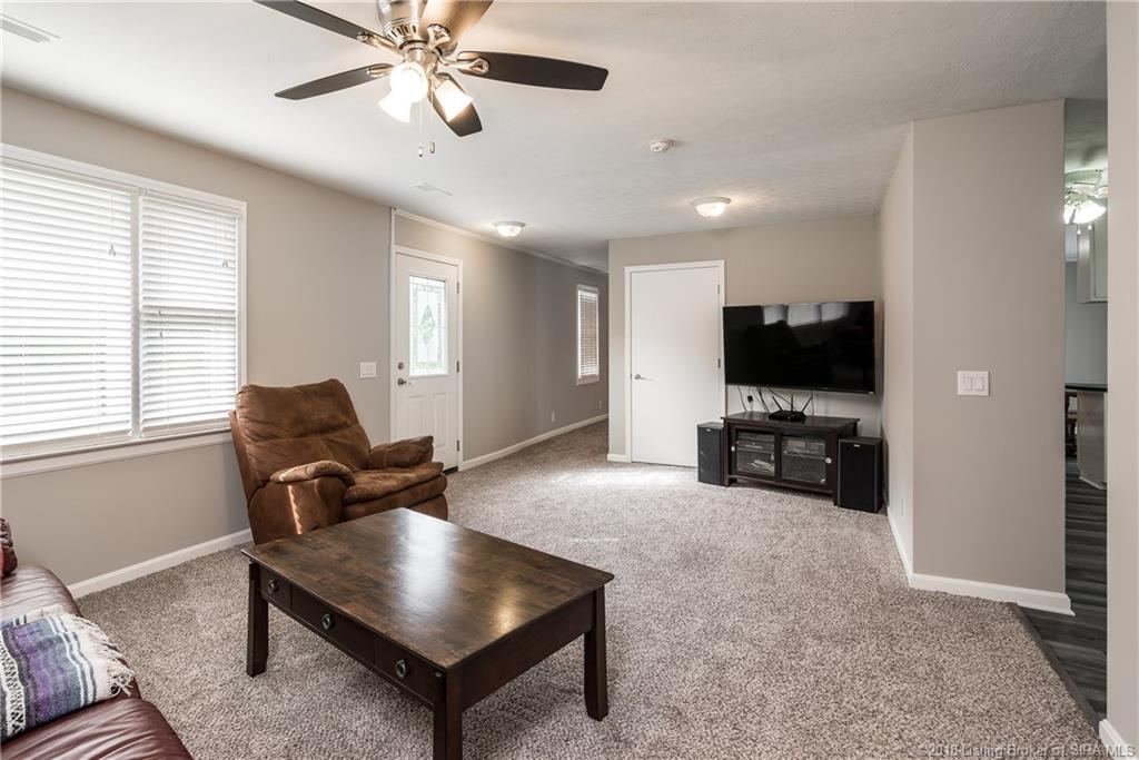 8060 South Voyles Road Pekin, IN 47165 - Photo 6 of 33 Gallery Image 6